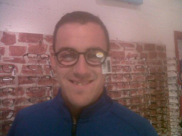 BeckyBonney's tweet photo. @kernowmenace I found wally.. #whereswally http://t.co/htRcaaW0g3