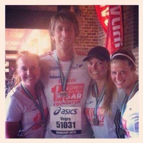 4M @damtotdamloop met <a href="/vdsar1970/">Edwin van der Sar</a> en @TessaDriessen voor de <a href="/vdsarfoundation/">Edwin van der Sar</a>