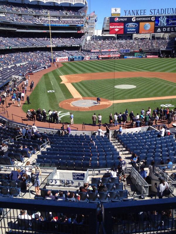 You could say these seats are dope, thanks to the kid @arnnieee #yanks #deltaskysuite #marianoday @phillamb123 #pell