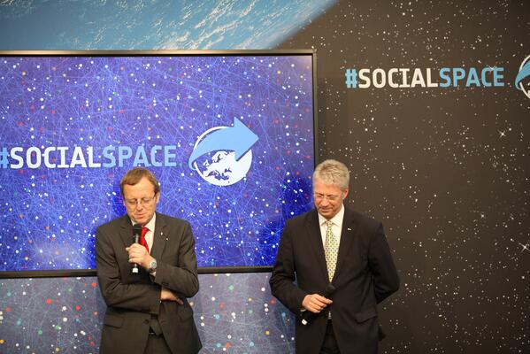 esa's tweet photo. ESA's Thomas Reiter and @DLR_de Jan Wรถrner fly by #SocialSpace tent during #TdLR13 http://t.co/75uSZRsoIe http://t.co/OyqQKxlzNk