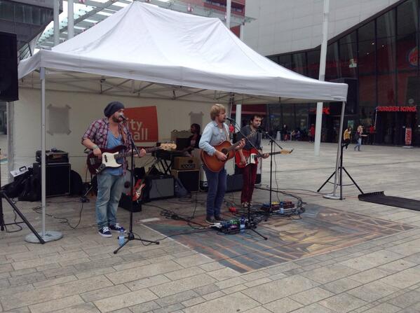 Fijne muziek van <a href="/Popronde/">Popronde</a> act <a href="/ChristopherGRN/">Christopher Green</a> bij <a href="/CityMallMusic/">City Mall Music</a> op het Forum in Almere.
