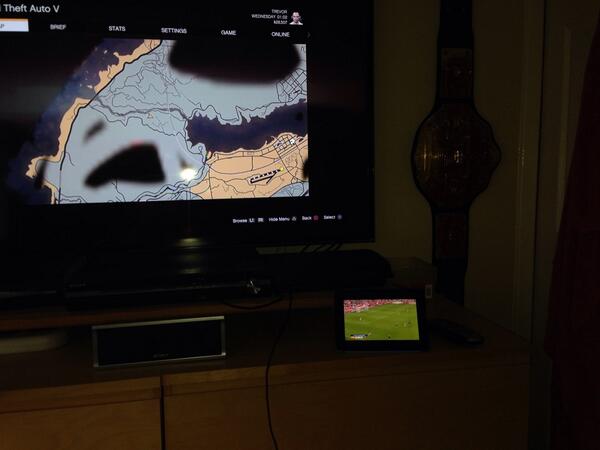 Rosscoe85's tweet image. GTA 5 on the tv super Sunday on the iPad #BetterViewing