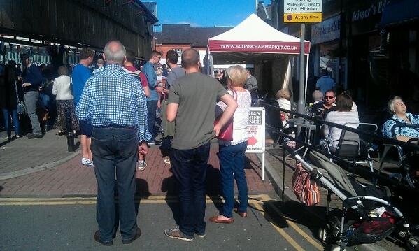 @BierCell <a href="/tasteoftrafford/">Taste of Trafford</a> blue sky, thai curry for dinner, lots of people enjoying the sunshine #altrincham
