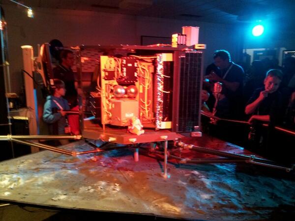 Philae2014's tweet photo. Look how many people were visiting me today #TdLR13 #TdLR13 http://t.co/bHIXqJMkGN