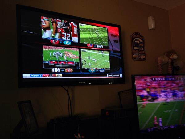 S_Giusto529's tweet photo. @nflredzone #QuadBoxSighting http://t.co/ns8TkNiZAP
