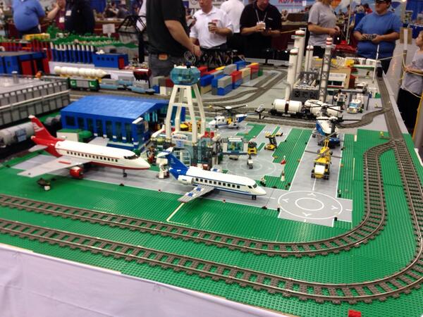 TheXSivDon's tweet image. Planes Trains and Automobiles all in a sweet #LEGO display here at #ModelTrainShow #Shpk