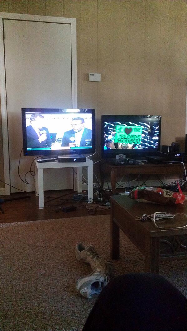 djkronk's tweet image. Hell yeah! We set up two TVs for Sundays! #Vikinggame #Packergame #criblife