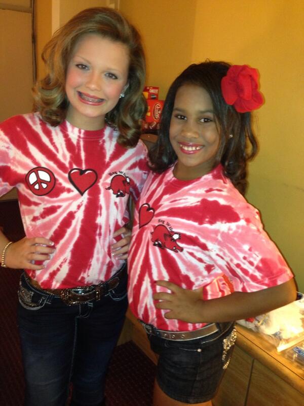 AlanaCheerRocks's tweet photo. me &amp; Ashtyn! #cheerperfection http://t.co/tiLicoRP9i