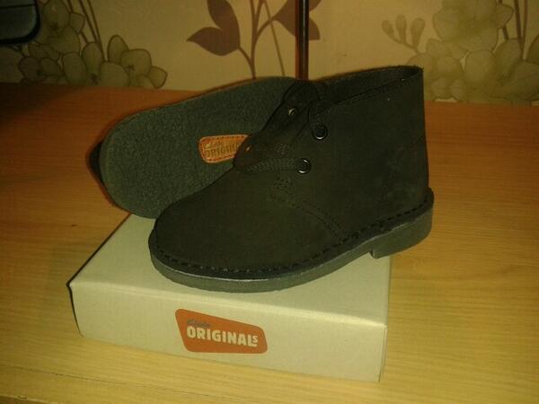 81smiler's tweet photo. The boys got cooler shoes then me! #Proud #wayoflife http://t.co/gaCgPTqjih