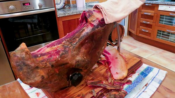 PartsUnknownCNN's tweet photo. "Everybody's house -- in a perfect world -- would have one of these."-@Bourdain #PartsUnknown http://t.co/TtgHTHgS0j