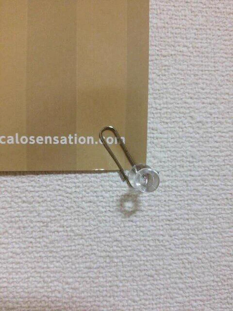 お気に入りのポスター！穴をあけずに貼る方法！