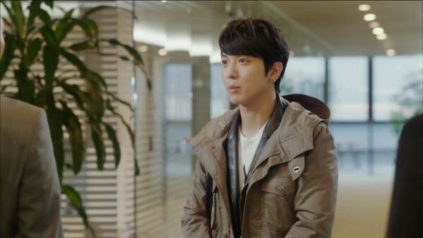 yongyongjii's tweet image. #veryrandom Seju-ssi.. Why are you wearing so many layers of clothes?? "@Lok_Boice: 박세주!!!!! http://t.co/f9e3SYIVXi"