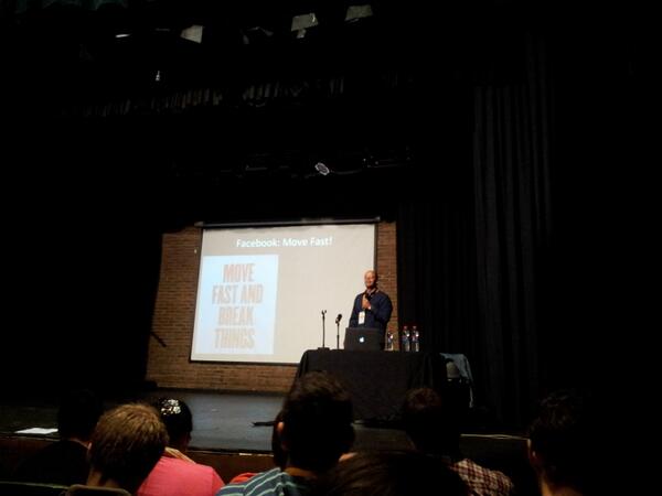 ema_pecora's tweet image. Hip Hop en Facebook #phpconferencear