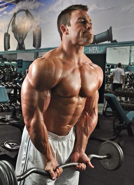 PCarr999's tweet image. Working out in the gym all day