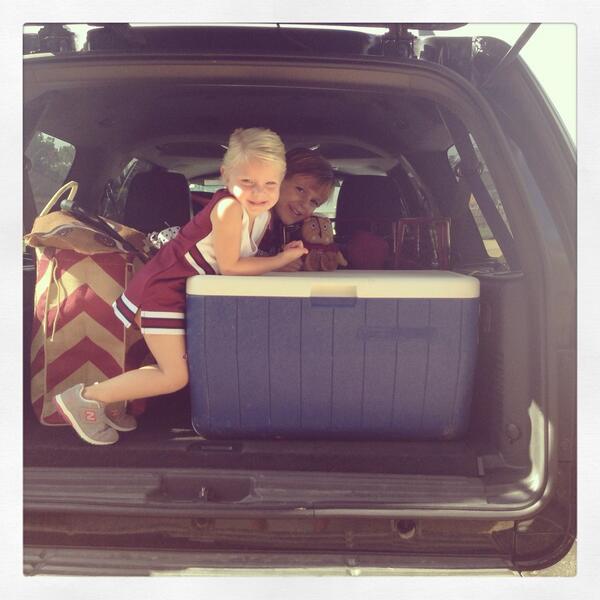 Go DAWGS!! #hailstate #puppies