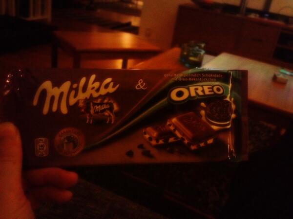 ammelu's tweet photo. Världens bästa bror som kommer hem med choklad ❤️ @arvidsgurra http://t.co/bBxs9Z8Spx