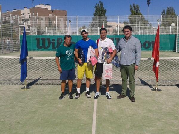 Campeones del torneo masculino de las fiestas de Arganda 2013. Jose Manuel Alfonsin y Javier Gonzalez. Enhorabuena.
