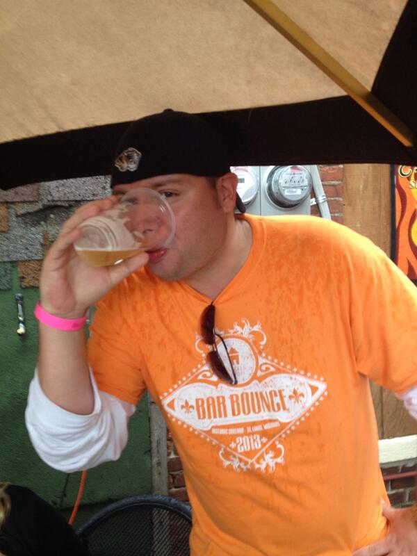 jbringer's tweet photo. Bouncing for the kids! @YelpStLouis @nbuchholz http://t.co/0k5pAq0fn2