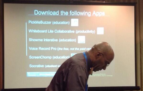 ellensmyth's tweet image. Having iPad app fun with Dave Yearwood @ #tptech.