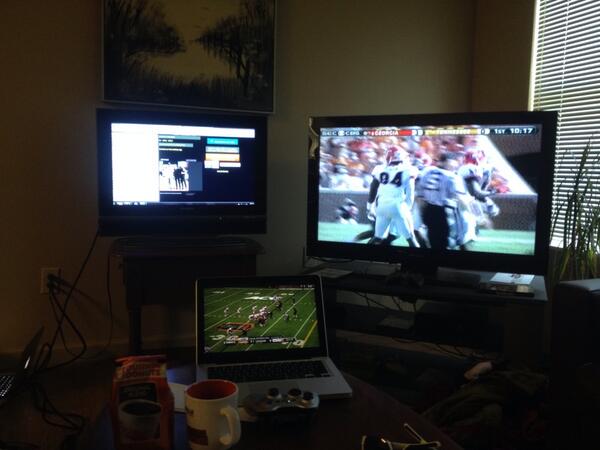 roblewald's tweet image. College football done right on Saturdays. #threegames