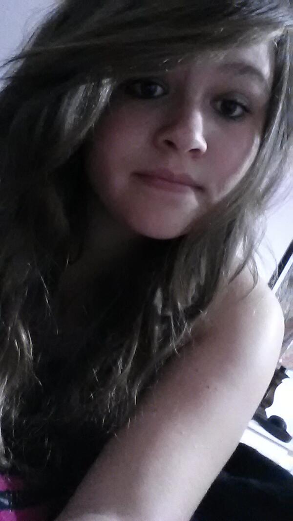 JBsClothesLine's tweet photo. Just me and my ratchet self.ツ http://t.co/XVCLhgrA7j