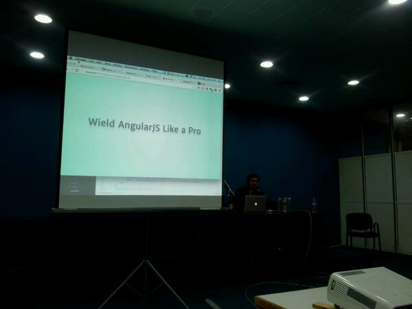 ema_pecora's tweet image. Nate Abele #AngularJS #phpconferencear