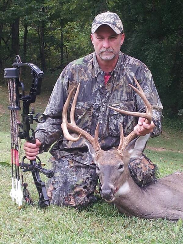 Muzzybroadhead's tweet photo. #Muzzy Fan Kevin and his great public land buck taken with his Muzzy broadhead!! http://t.co/tjhkEEPiDW