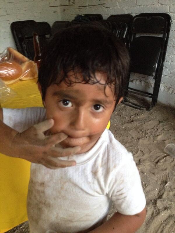 zac_phoenix's tweet photo. Quiero volver a ser niño otra vez jajaja http://t.co/kJRPtfMvcb