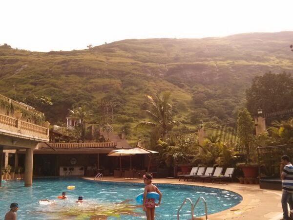 ktchenbutterfly's tweet photo. Beautiful view this morning at @dellaadventure!  Ready to go swimming :-)  @akashjain @MissMalini @AndreaMicheleB http://t.co/gXJRrBIMMB