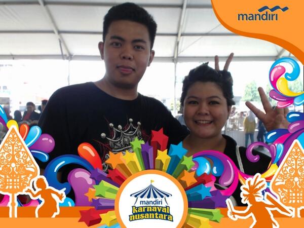 Lagi di #mandirikarnaval, di area Senayan City. Ada banyak artist performance &amp; kuliner enak! GRATIS pula!