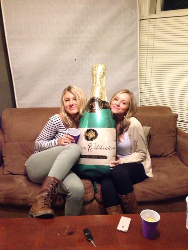 cshayeee's tweet photo. Cheers http://t.co/FNKbD1Xx8D