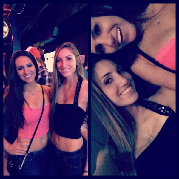 angelicakubacki's tweet image. seriously love this girl ❤️ #UofI #practicallytwins #loveher