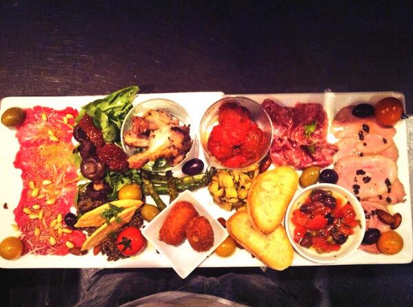 Vrij vandaag? Kom genieten van een Antipasti plateau! #lunch #Utrecht