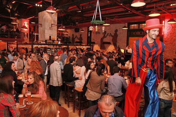 BeerBarQ's tweet photo. Paulaner Oktoberfest BBQ http://t.co/ZhxFIF5RLk