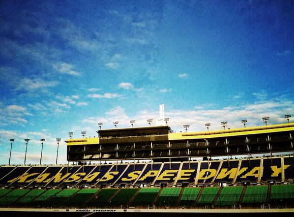 MW_14574825489's tweet image. Happy race day from @kansasspeedway! Retweet if you're ready for 267 laps of awesome #NASCAR