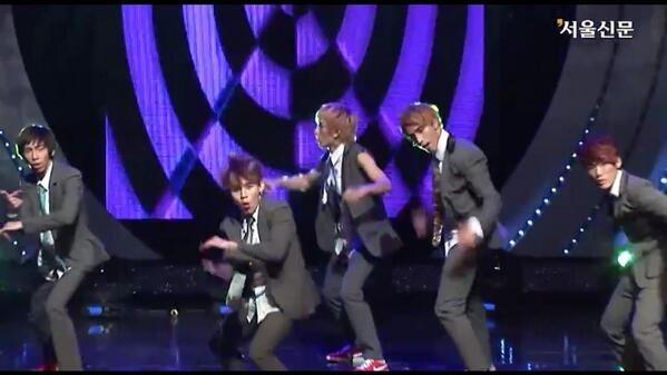 RubyRainnie's tweet image. เก่งเนอะ #milleniumboy