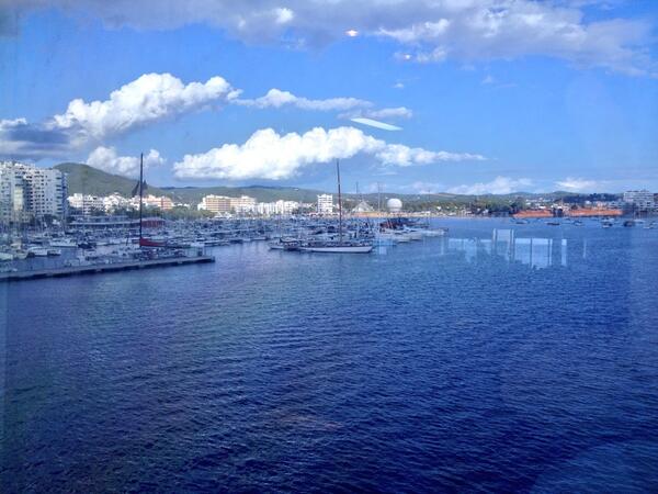 nandis_ma's tweet photo. Adéu, Eivissa! @Geeluux @OretoMarAr @pakorret @aidaa_af @AnnetaAnnuska http://t.co/OJBmyCpDqP
