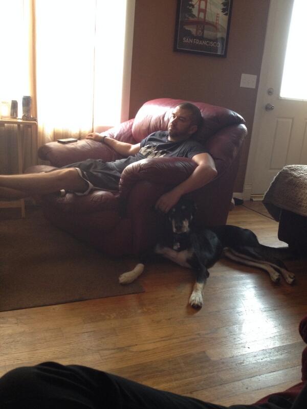 smurzynski11's tweet photo. @7gabs11 mans best friend for sure :) http://t.co/uauMsRlKpz