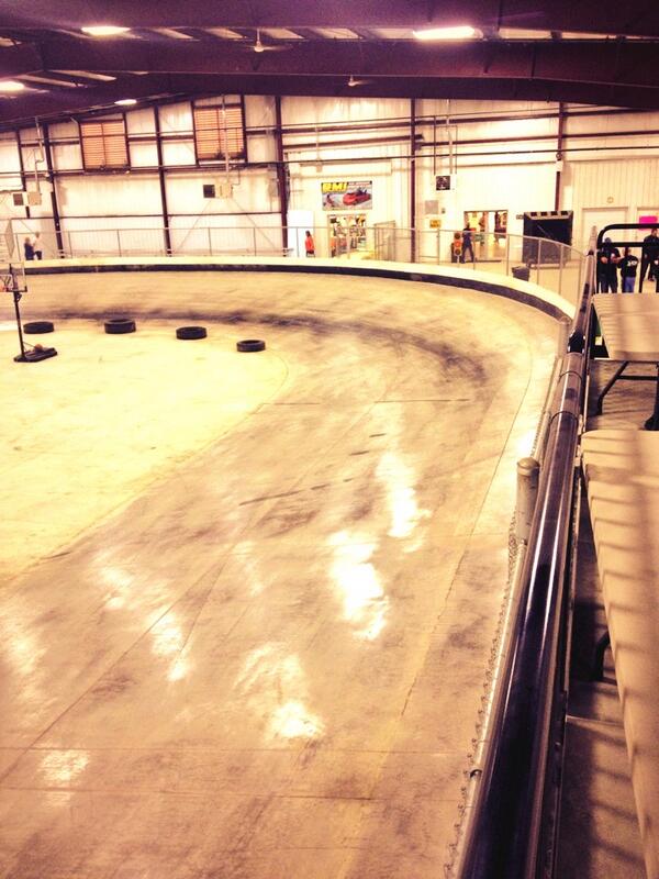 zmyers41's tweet photo. BMI test day was down in the 680s #fast #highbanked #concrete #hangon http://t.co/N4H1hjDlN0