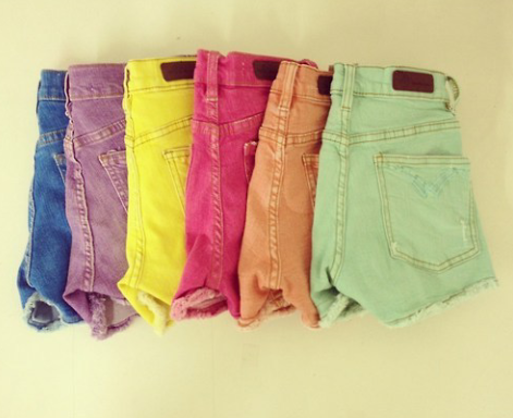 ModaChicGenial's tweet photo. Pantalones cortos rotos #Moda2013 http://t.co/pcZbFpgZ9e