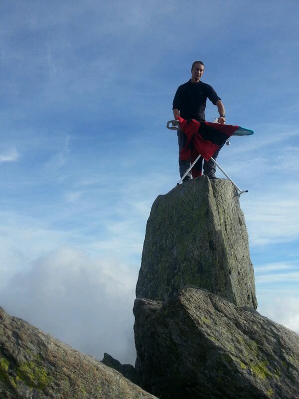 Tryfanmountain's tweet photo. “@gibbotan7: Extreme ironing #tryfan @Tryfanmountain http://t.co/m48IbBEvCe” brilliant