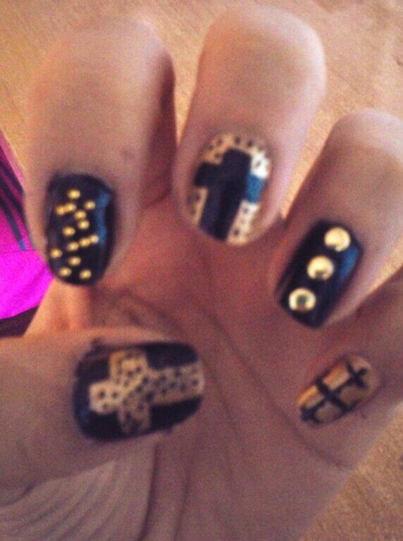 taniapreci2's tweet photo. Lo que hace el aburrimiento http://t.co/do3DZWZSYG