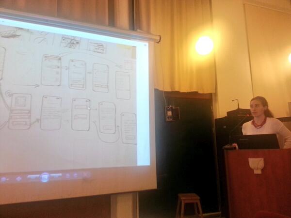 ugursus's tweet image. Neşe ve Emre, wireframe üzerinden Kan Bankam projelerinin sunumunu yapıyor. #uxweekend