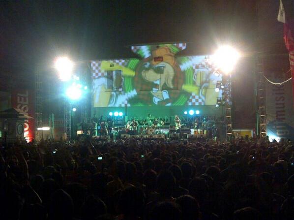 infojogja's tweet photo. #fotojogja 6 okt'13 | @shaggydogjogja #youthyakarta #digiversary by @blandinaVALENT → http://t.co/CQMazjwqGa