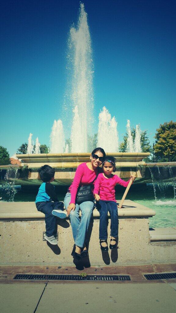 mdc895mari's tweet photo. #love is in the air... shopping for  #pumpkins next :) http://t.co/FVoa7wdKWQ