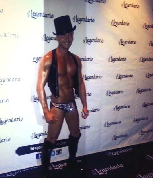 LuxuryMarco's tweet photo. Marco para ron legendario en vitoria http://t.co/6hoiQ6Jx3k