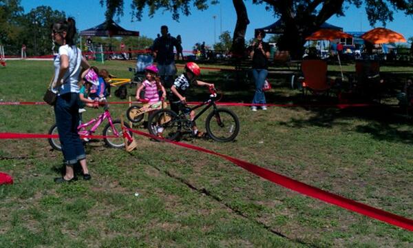 two6labs's tweet photo. Today was even better. Thanks @BSSCX @BSS_Austin for and awesome weekend. Molly running with the big kids. #ProudDad http://t.co/ixlB1AIsGS
