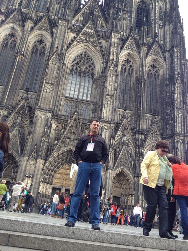 SunFaysal's tweet photo. Köln dom kilisesi harika bir mimari http://t.co/P3OZRbLpDi