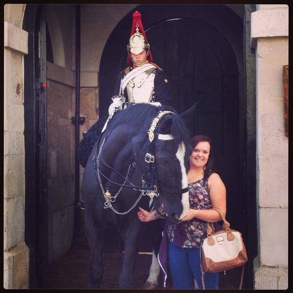 Really want to join the House Hold Calvary or the Mounted Police after seeing this! #london #householdcalvary