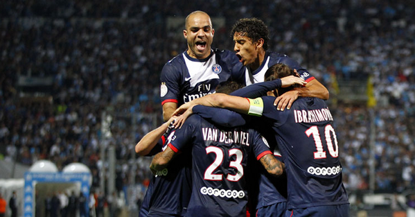 VERRATTl's tweet photo. "@PSG_inside: Victoire du #PSG 2-1 contre L'olympique de #Marseille! Paris recolle en tête de la ligue 1 #OMPSG http://t.co/4bJSRasv3T"